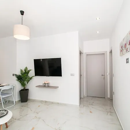 Апартаменти Asterashouse 2 *